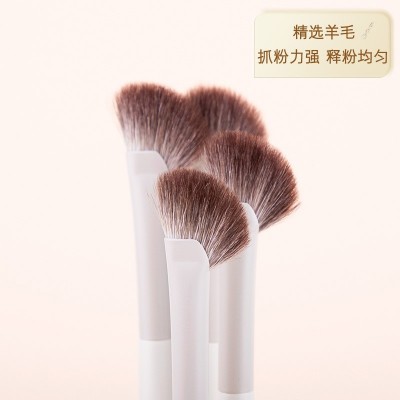现货云瓷半扇形动物毛鼻影刷镰刀羊毛鼻子晕染高光修容刷化妆刷图2