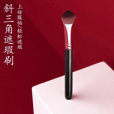 斜三角熨斗遮瑕刷提亮面部高光刷泪沟无刷痕沧州化妆刷图3